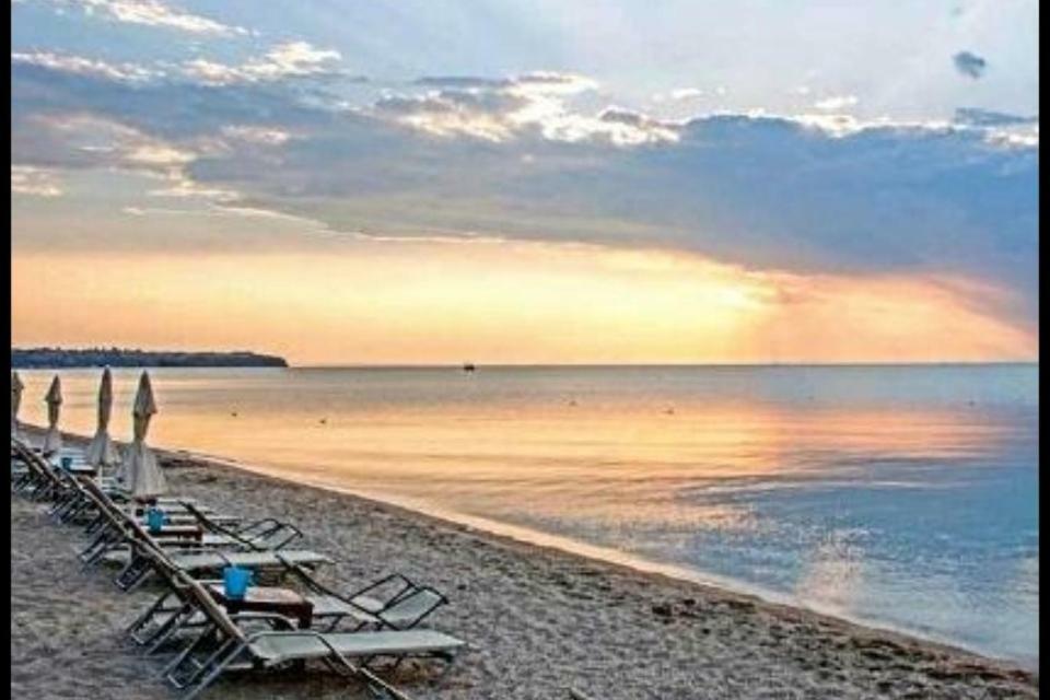Apartment By The Beach 네오이 에피바타이 외부 사진